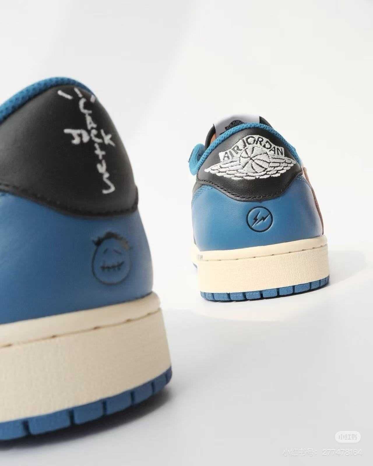 Jordan 1 Retro Low OG SP Fragment x Travis Scott R.43