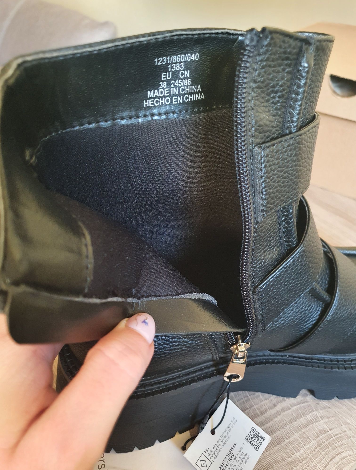 Buty na platformie trapery czarne Bershka 38