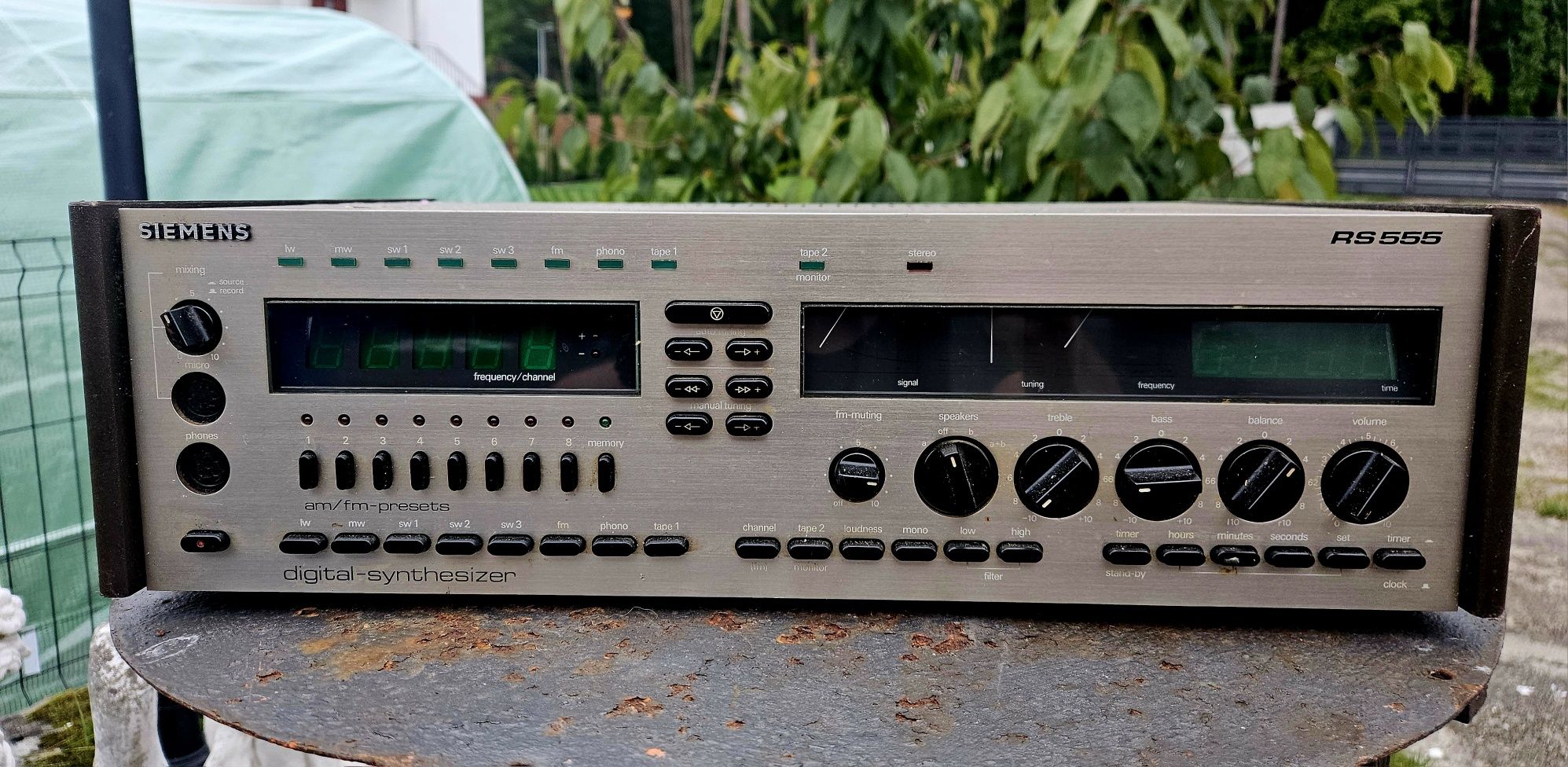Wzmacniacz z amplitunerem Siemens mod RS555