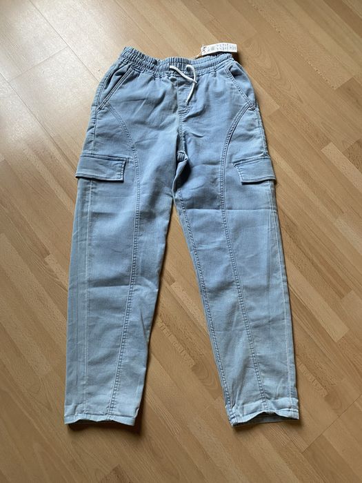 Nowe joggery r 158 reserved