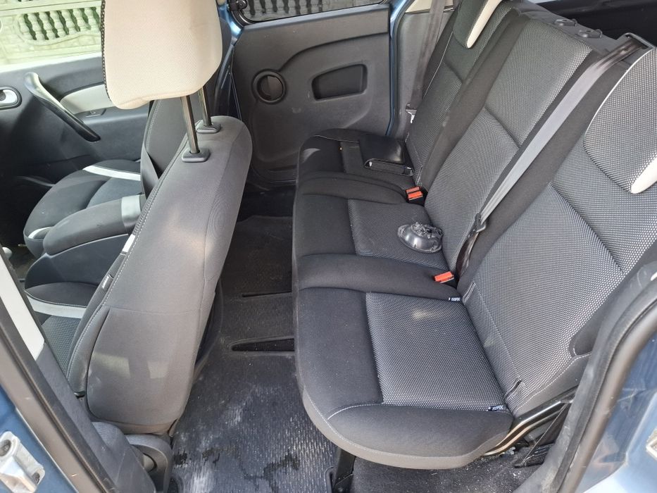 Renault Kangoo 1.5 dci, 5 osobowy, 74000km przebieg .