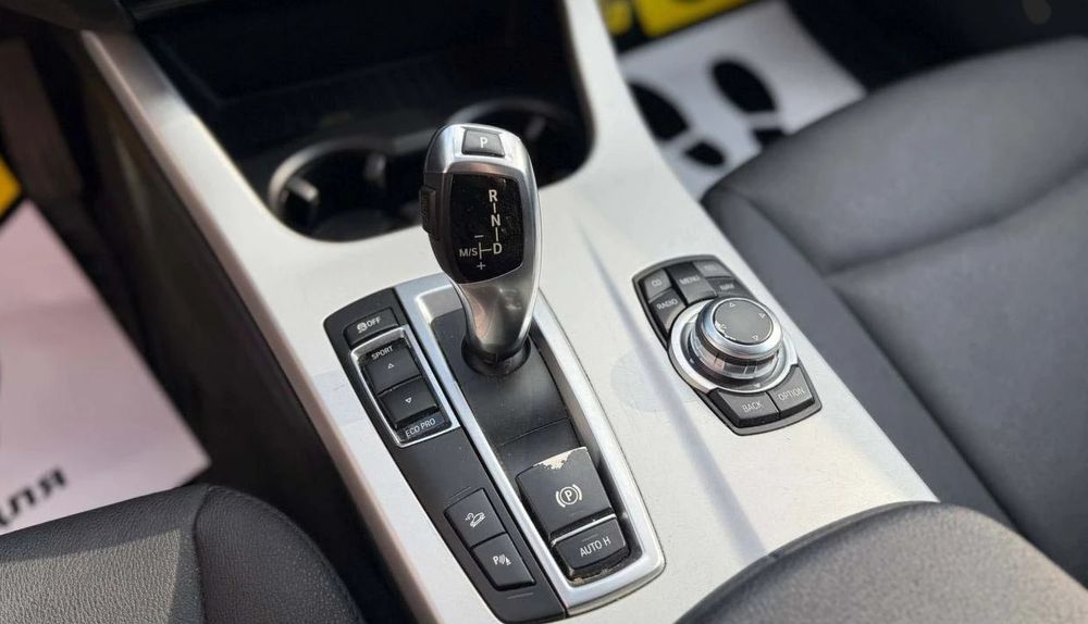 Продам бмв х3. 2 бензин.