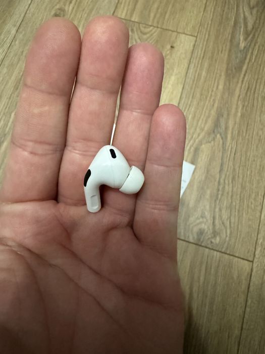 Sluchawki Apple AirPods Pro 2 stan idealny