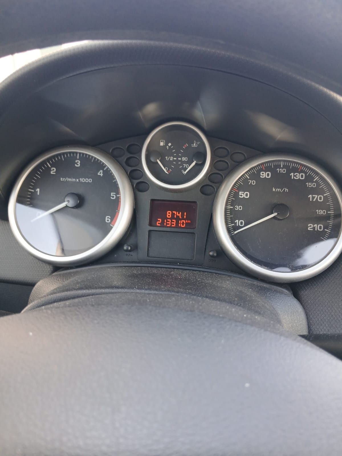 Peugeot 207, comercial, em excelente estado, só um proprietário!!!