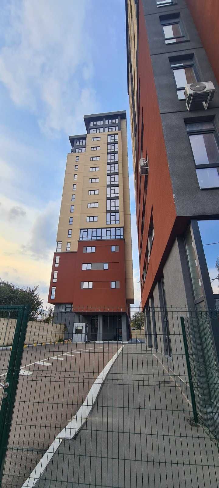 Продам  2х комнатную квартиру  72 м2 Чистовая отделка ЖК Кристалл