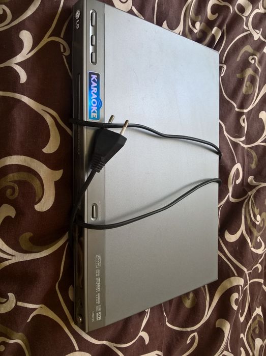 DVD (LG DK673X) .