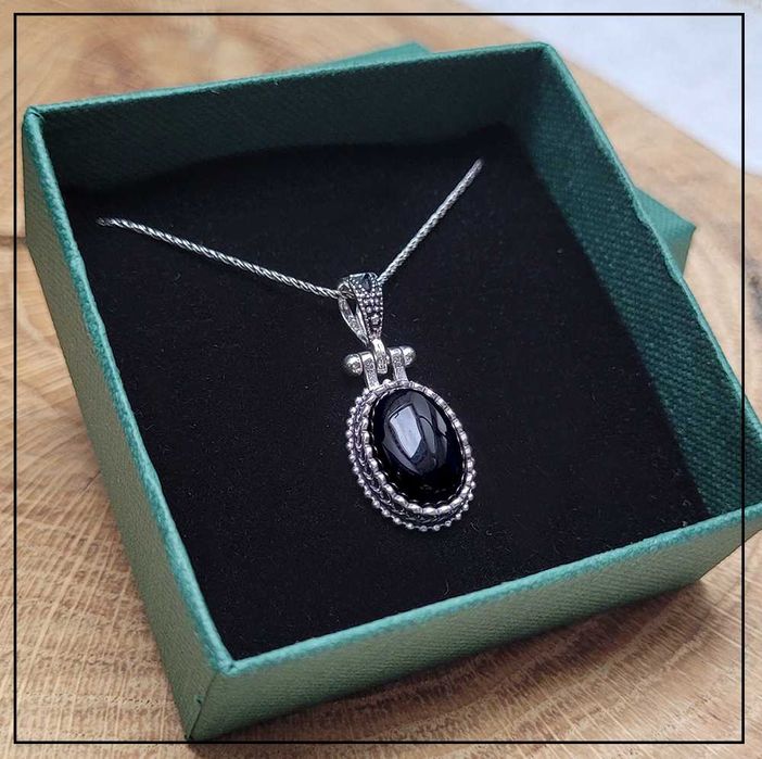 Orientalna zawieszka HASYR z onyksem – Srebro 925