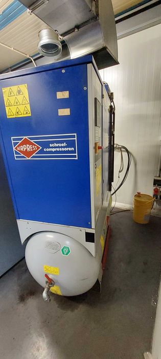 Sprężarka śrubowa Airpress 500L