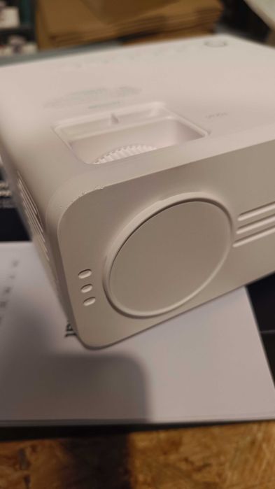 Powystawowy Projektor HDMI iZEEKER iPL310 biały 1080p+pokrowiec+statyw