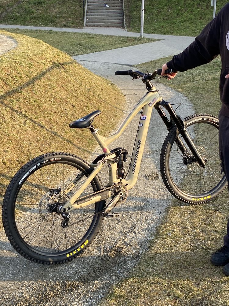 dartmoor thunderbird M