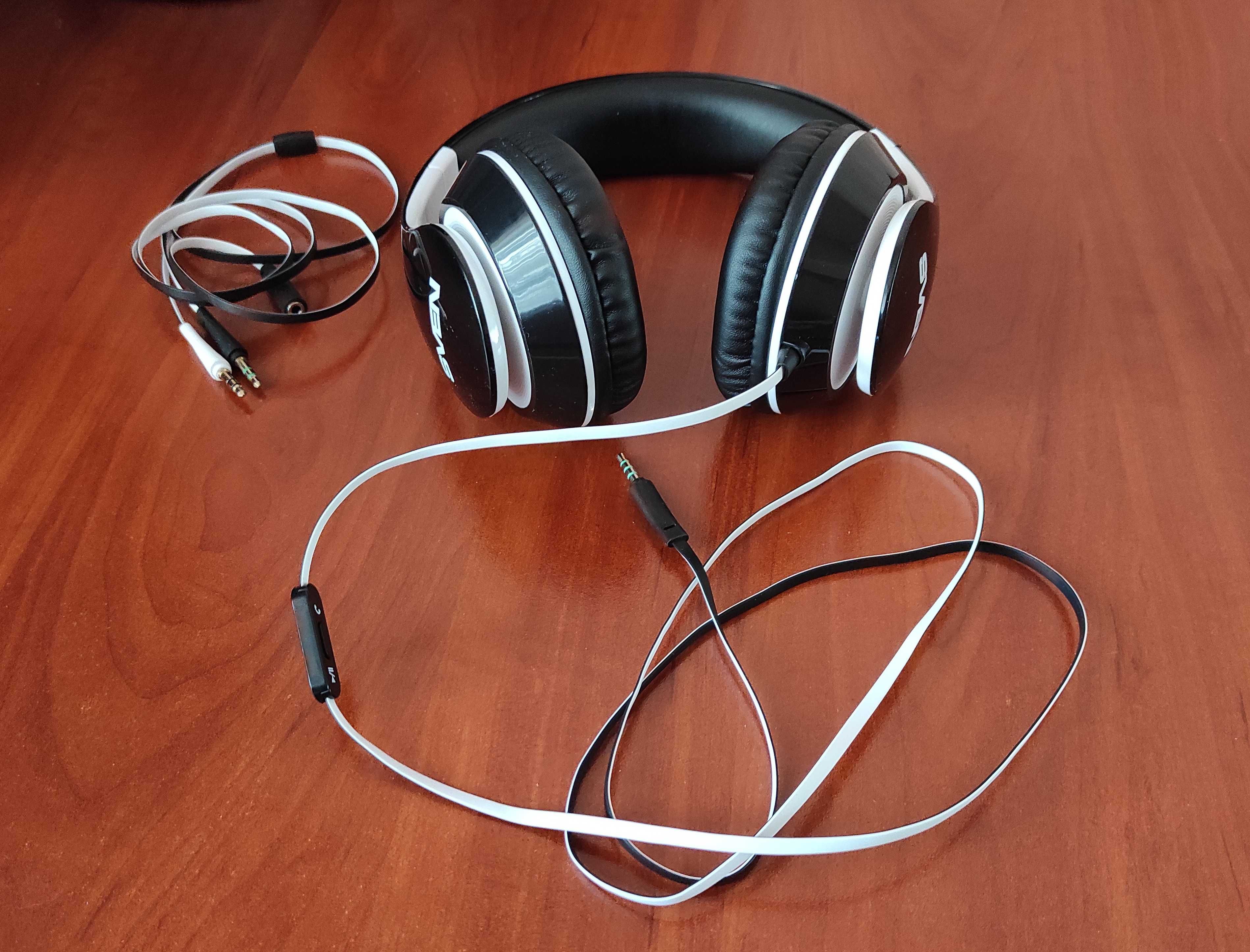 стильные наушники с микрофоном Sven AP-940MV (состояние идеальное)