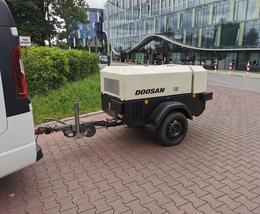 Sprężarka Śrubowa DOOSAN 741 Rejestracja Kompresor