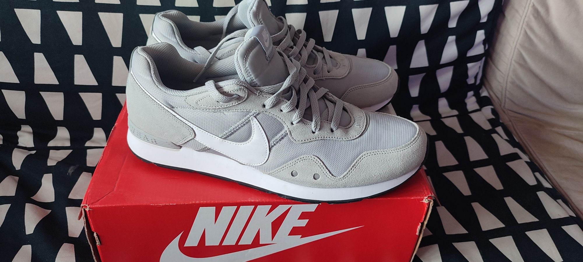 Buty męskie Nike Venture Runner 47