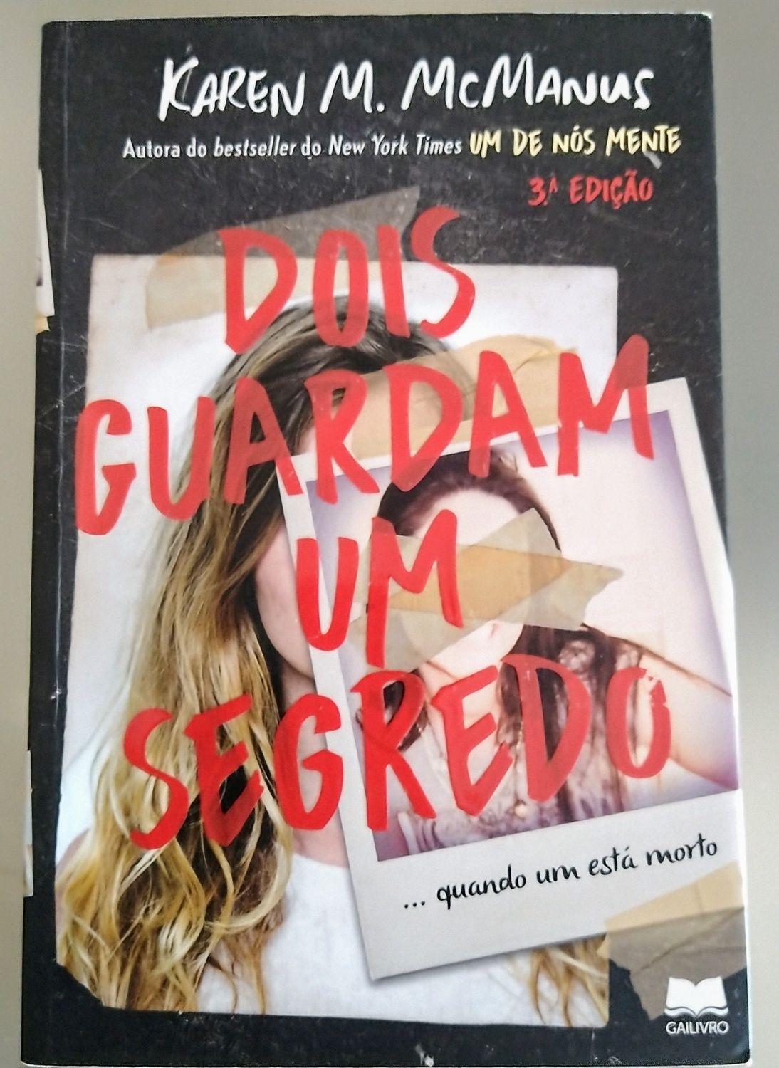 Livro Dois Guardam um Segredo - Novo
