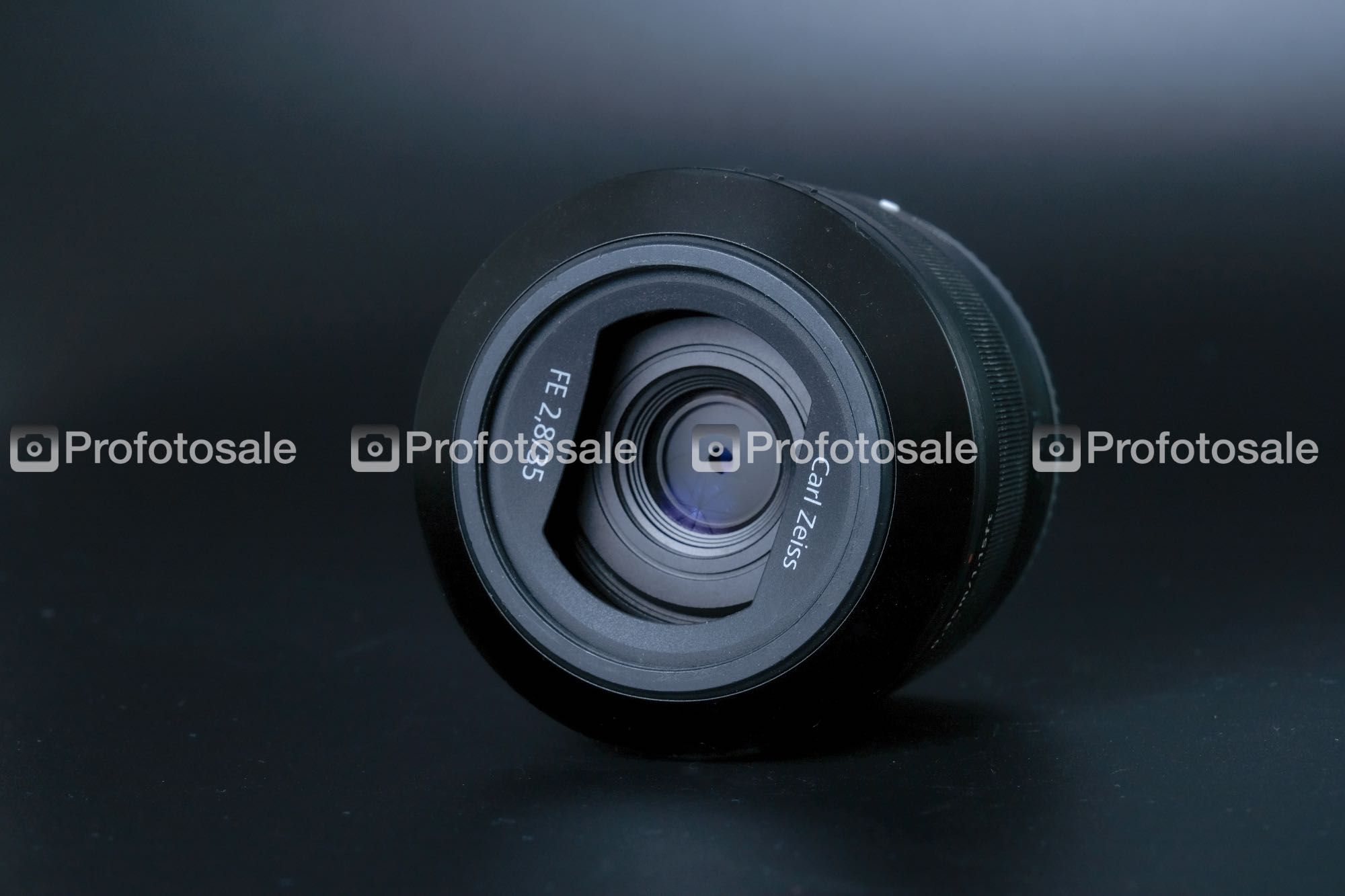 Об'єктив Sony Zeiss FE 35mm f/2.8 (SEL35F28Z)