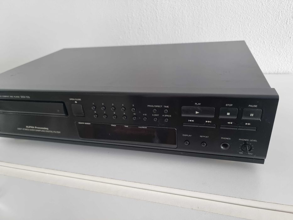 Odtwarzacz CD Denon 725
