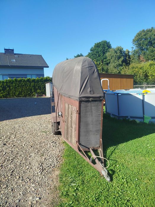 Sprzedam przyczepę do przewozu zwierząt