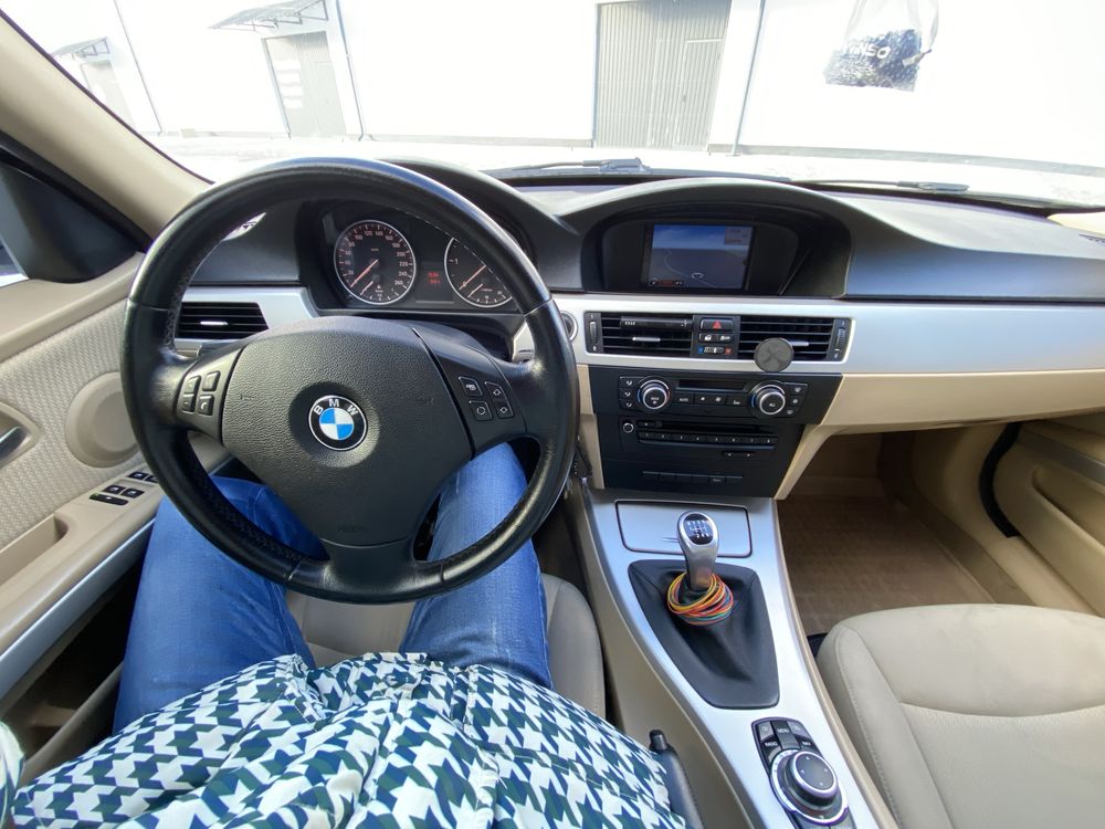 BMW e91 2.0d 2011