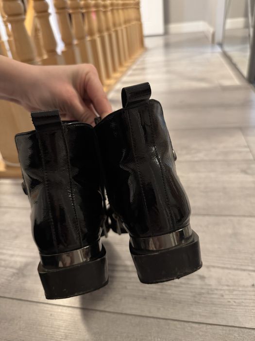 Продам ботінки лакові