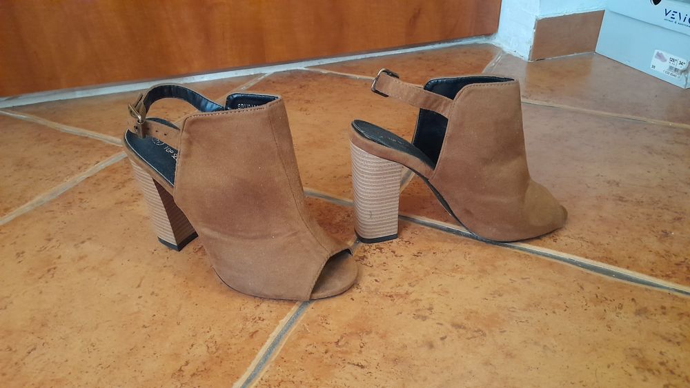 Botki letnie,sandaly na slupku 37 top secret