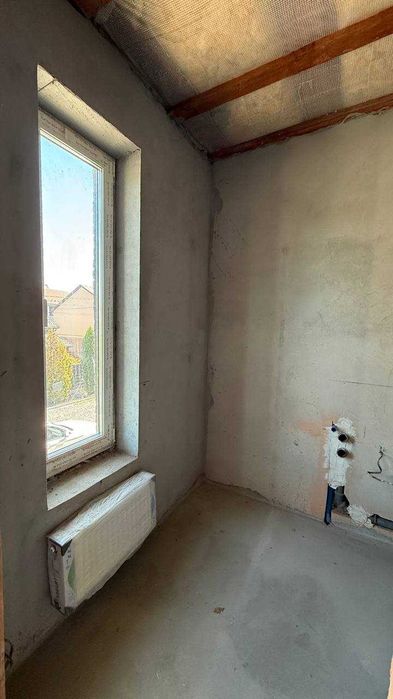 Таунхаус з ремонтом (під чистове оздоблення) в Ірпені.