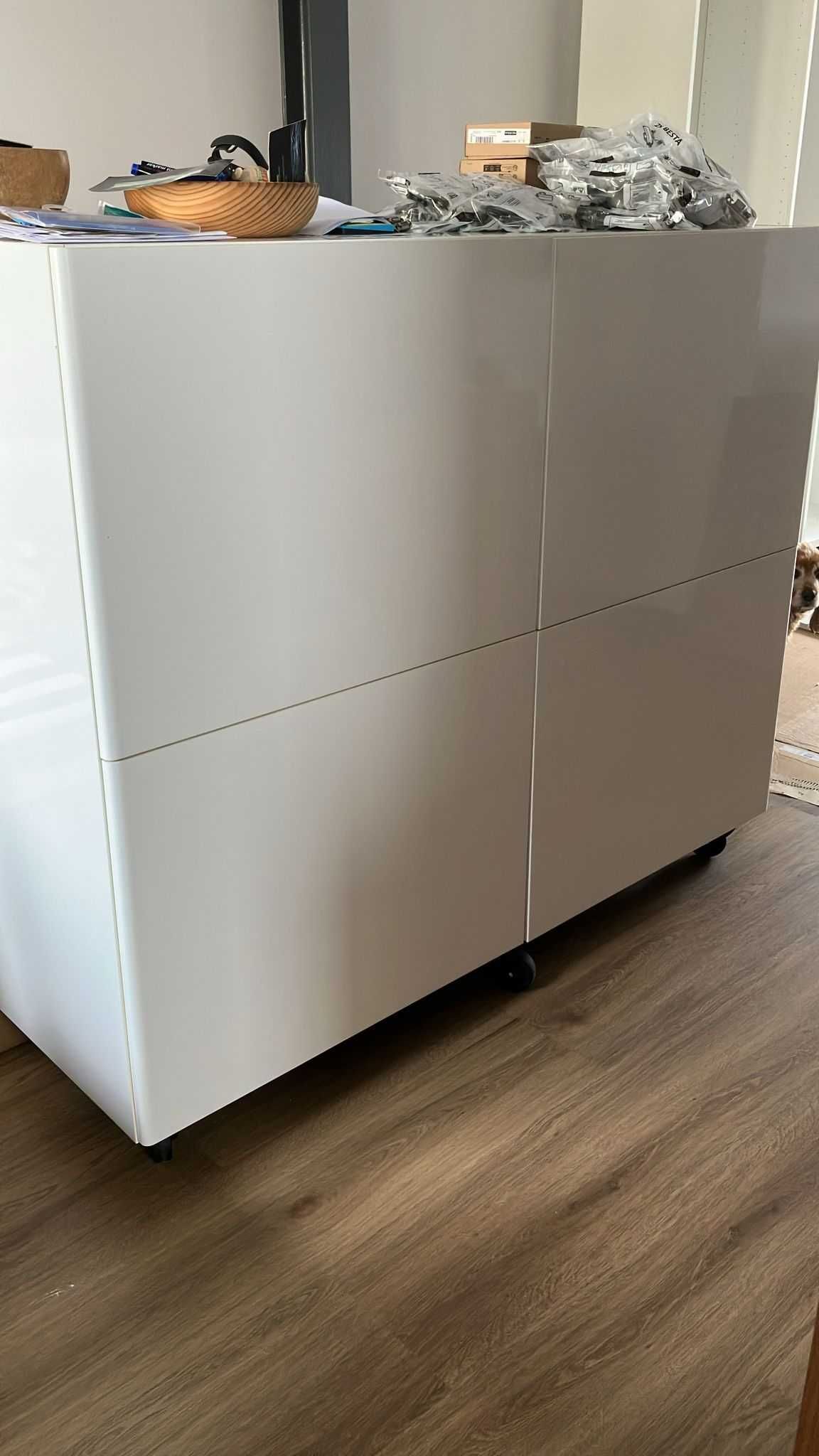 Vendo aparador alto com 4 portas e 2 gavetas interiores - IKEA