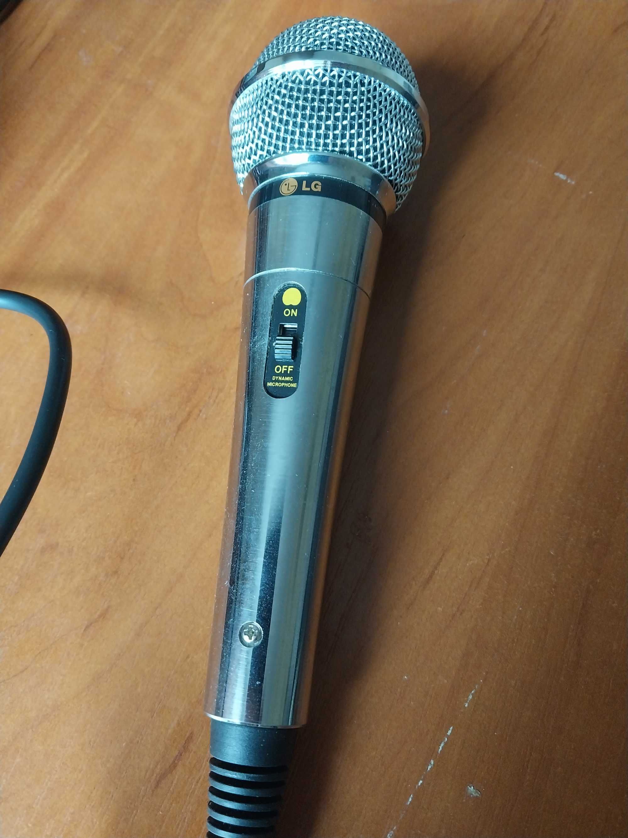 Микрофон LG Dynamic Micrphone IMP 600Ὠ