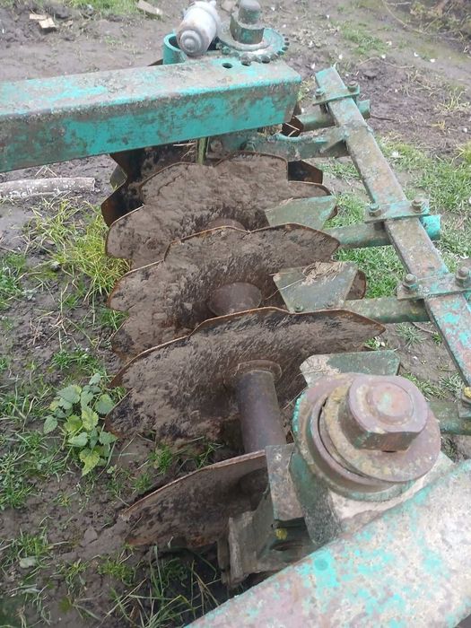 Продам робочу дискову борону