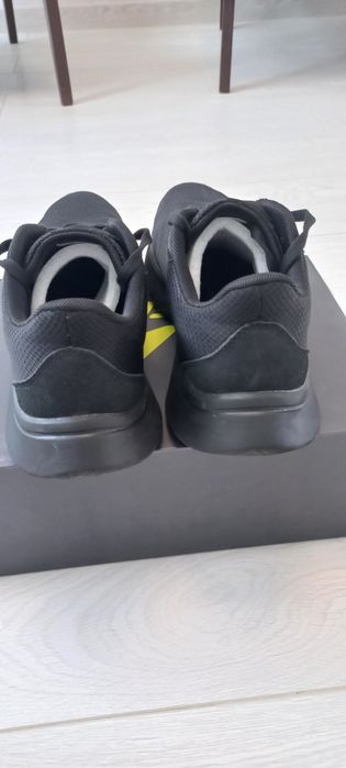 Кросівки чоловічі demix   42 розмір