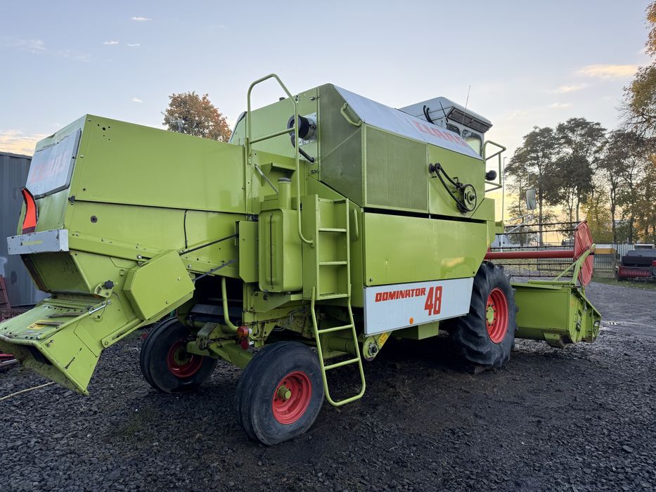 Комбайн зернозбиральний Claas Dominator 48