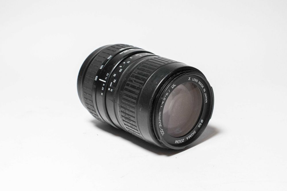 sigma zoom 100-300mm f4.5-6.7 dl - sony a, minolta AF