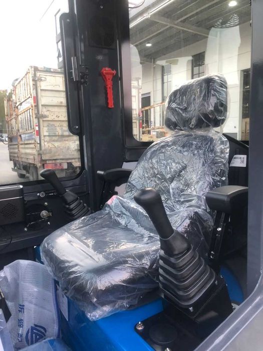 KUBOTA RIPPA R10 Kabina Joystick minikoparka