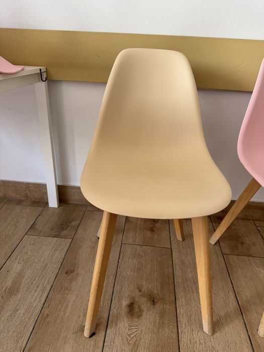 Cadeira nórdica bege