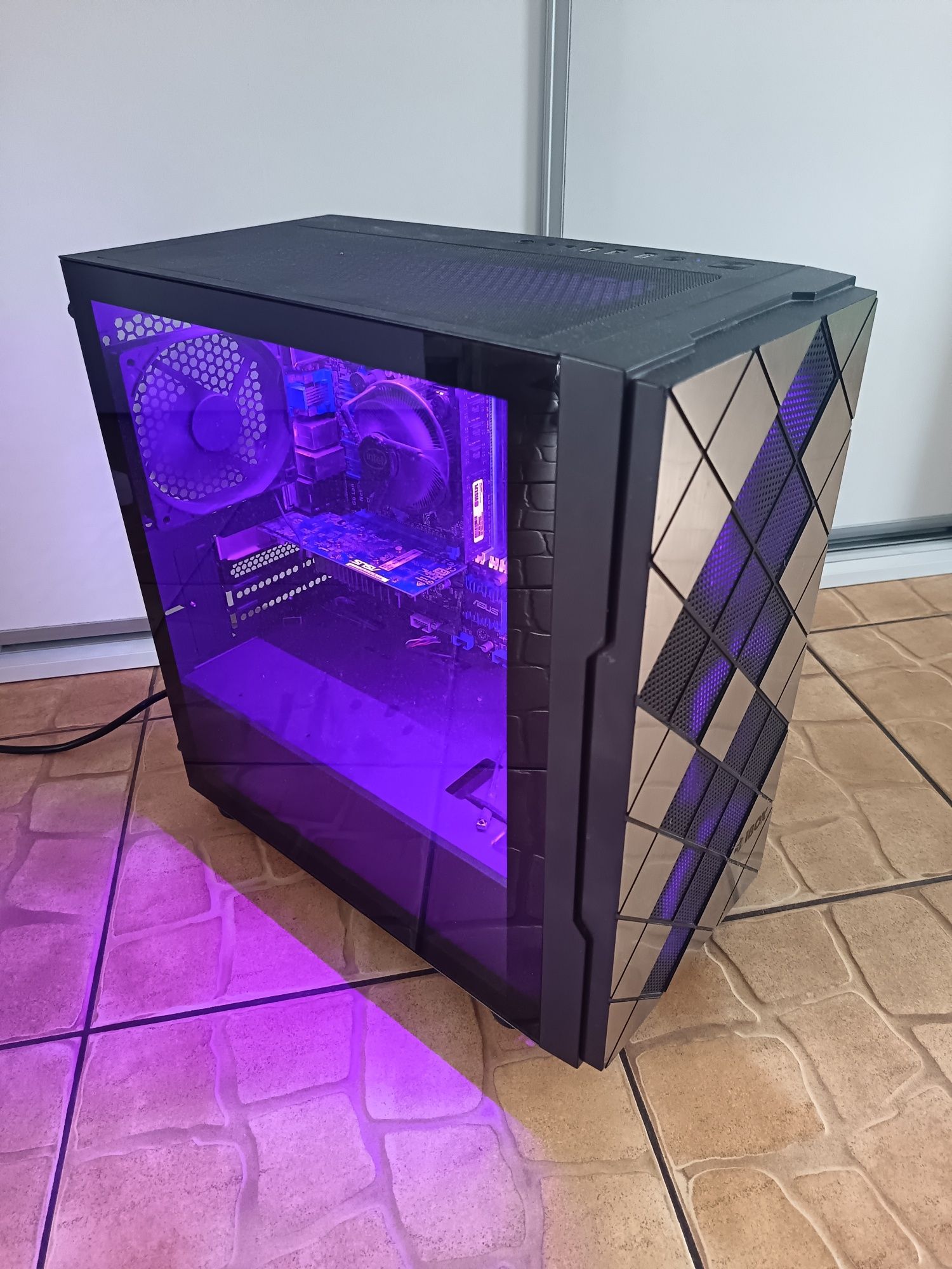 Komputer gamingowy I5 Intel NVIDIA 512 GB SSD LED