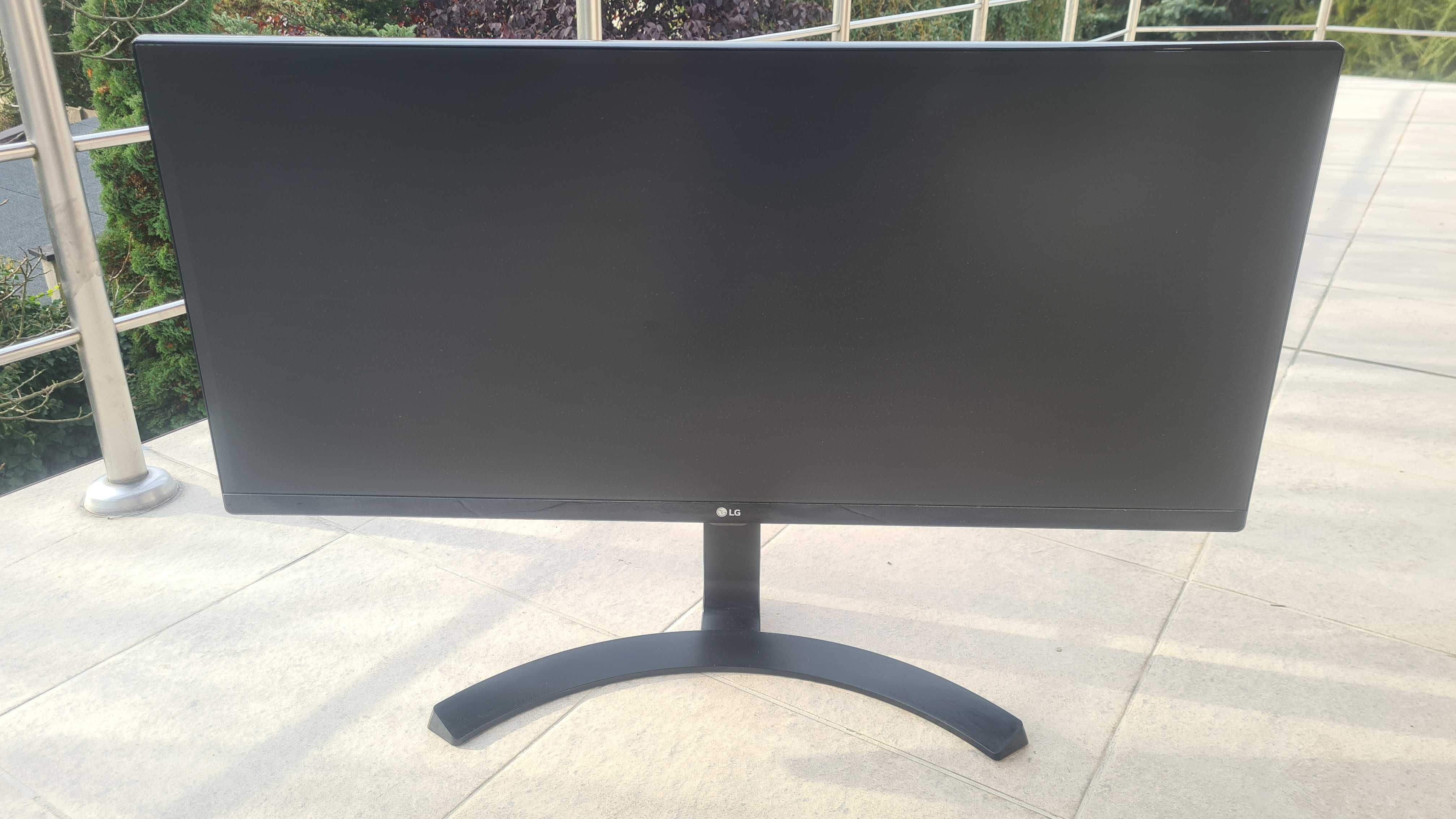 Monitor Ultrawide LG 34" matowa UWHD IPS Freesync przewód 8k