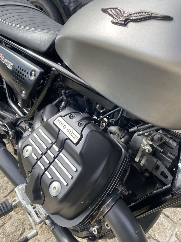 Moto Guzzi v9 Bobber