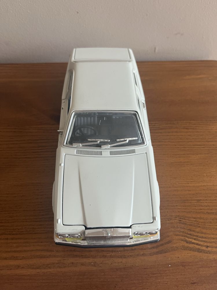 Burago - Rolls Royce Camargue - 1:22