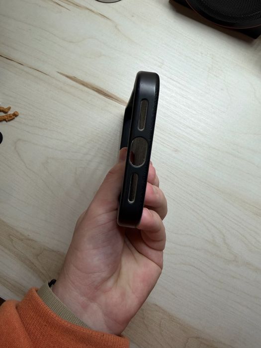 Чохол 16 pro max шкіряний Native Union