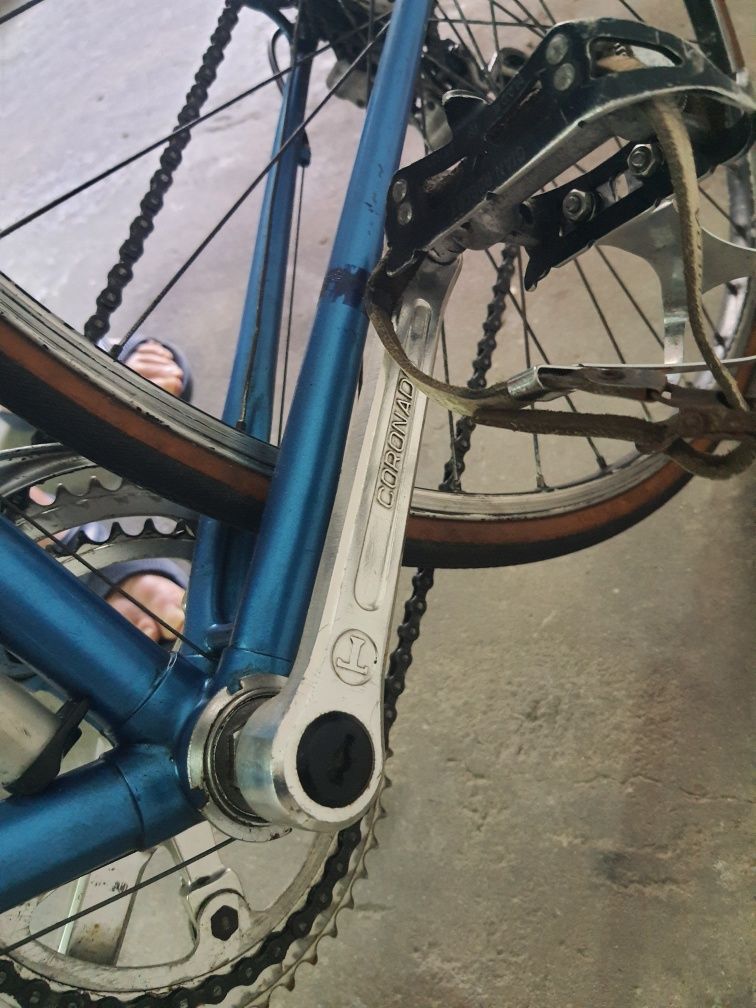 Bicicletas antigas novas