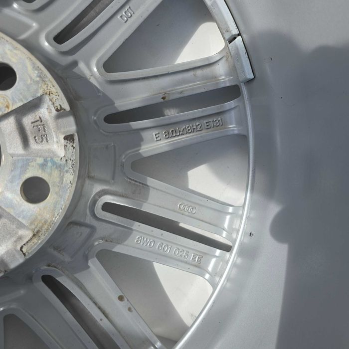 Felga aluminiowa AUDI A4 B9 8W 188J ET31  5x112 1szt