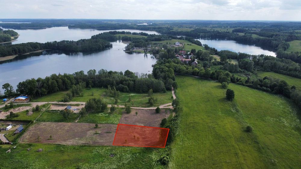 Działka położona nad jeziorem Drawsko