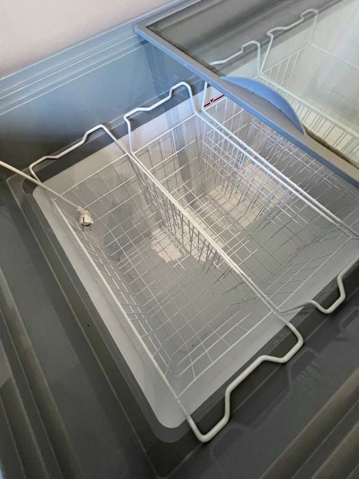 Zamrażarka skrzyniowa z płaską przeszkloną szybą