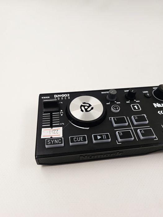 DJ контролер Numark DJ 2 Go 2 Touch (2351)