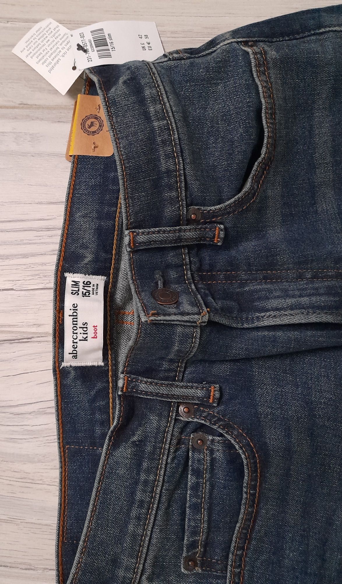 NOWE spodnie jensowe chłopięce firmy Abercrombie na 15/16 lat