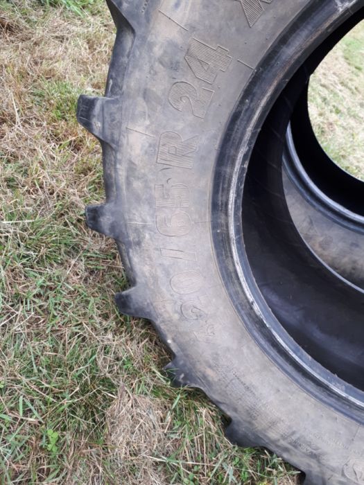 Ładna para opony rolnicze zachodnie MICHELIN RADIAL 420/65 R - 24