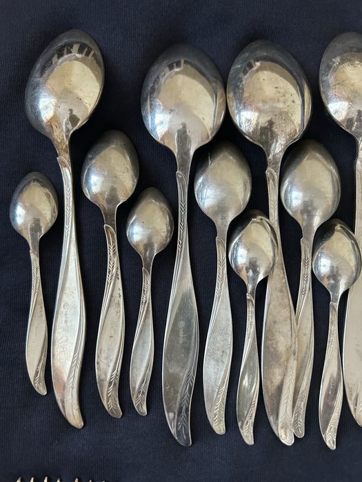 Posrebrzane sztućce Hefra amerykański kpl. 30-elementowy