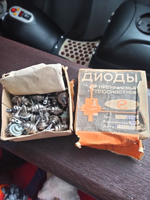 Продається діоди кремневі