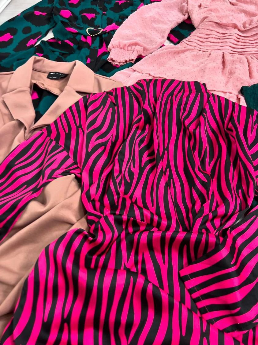 Сукня рожева принт зебра розмір М
