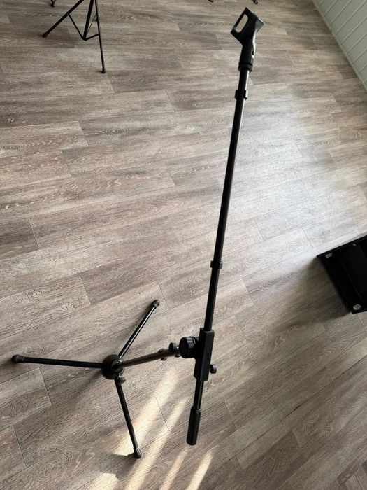 Стійка для мікрофону