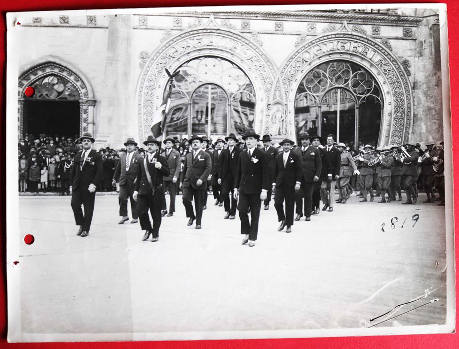 Lisboa Estação do Rossio desfile e banda militar 1ª República